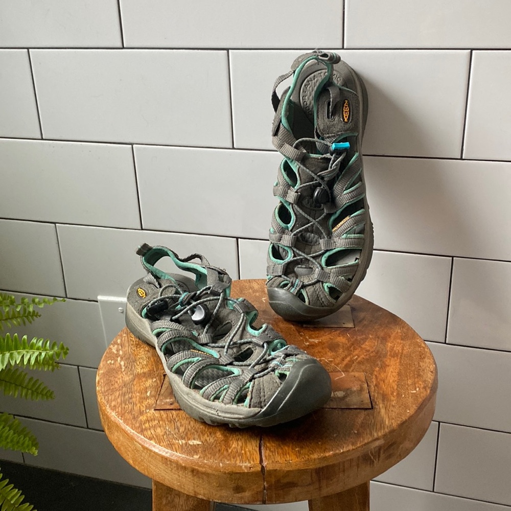Keen water shoes size 9